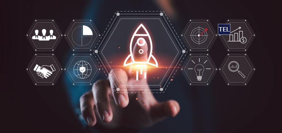 You are currently viewing Unlocking Career Potential in a Tech-Driven, Hybrid World